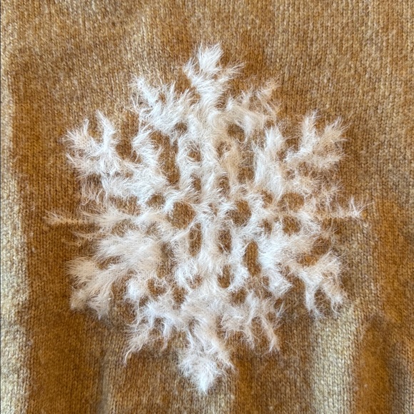 Snowflake Sweater - Picture 3 of 4
